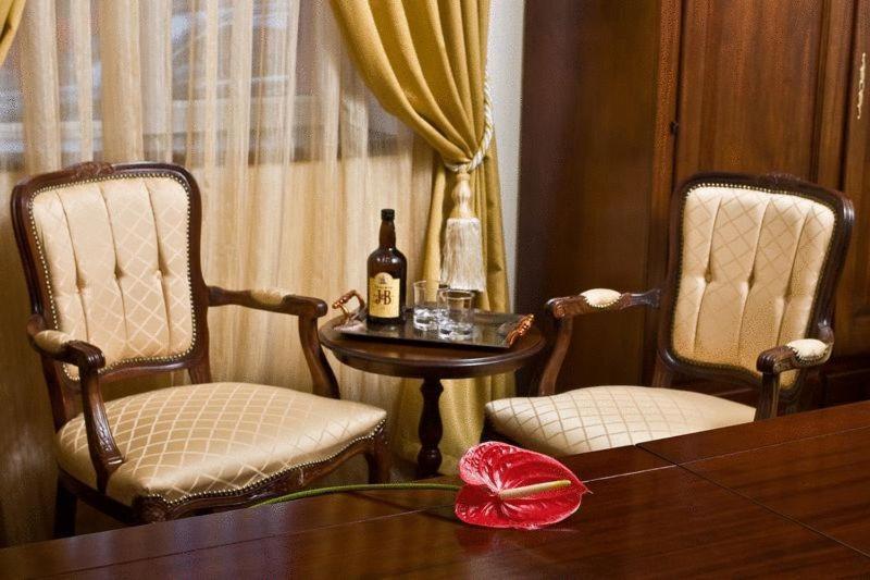 Hotel Maryo Ploieşti Dış mekan fotoğraf