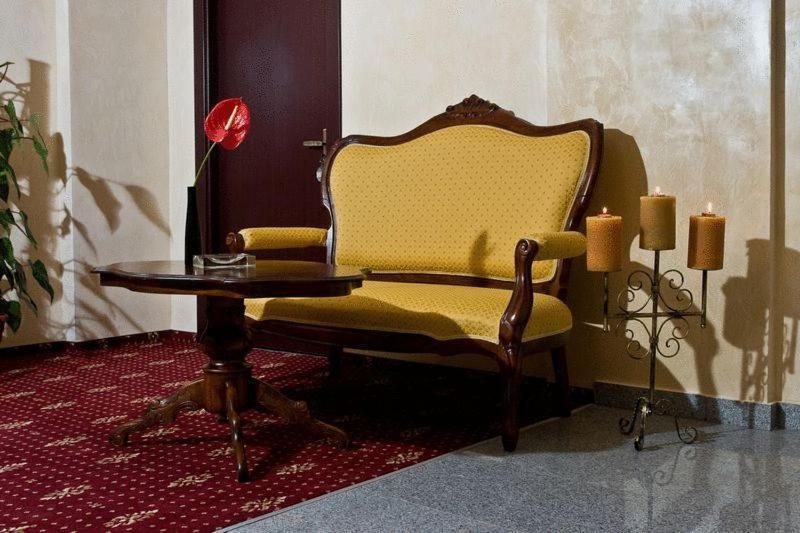 Hotel Maryo Ploieşti Dış mekan fotoğraf