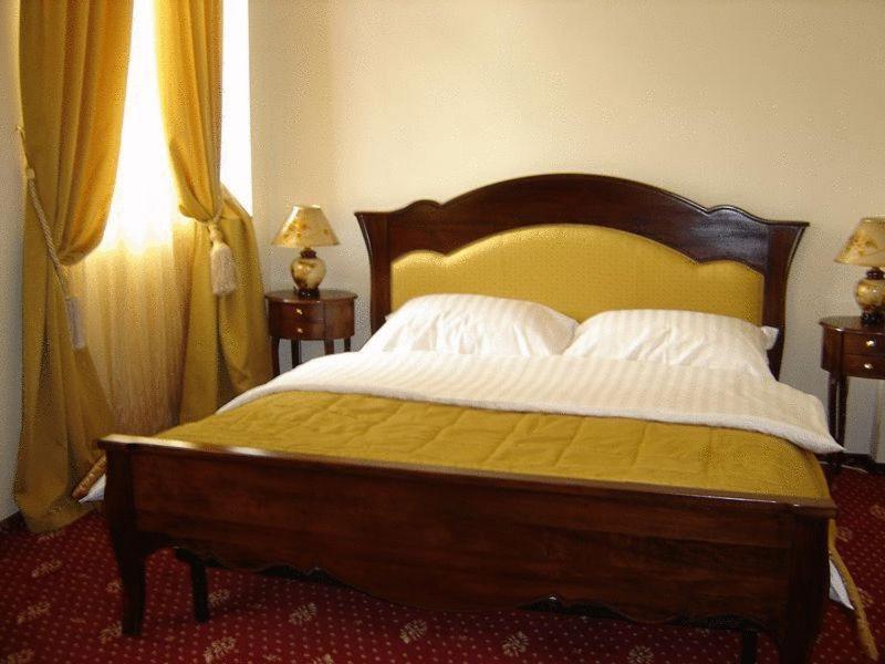Hotel Maryo Ploieşti Dış mekan fotoğraf