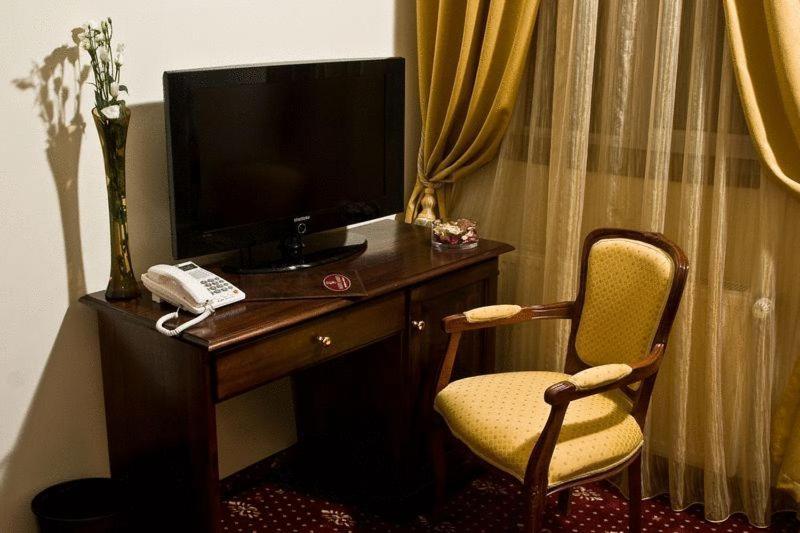 Hotel Maryo Ploieşti Dış mekan fotoğraf